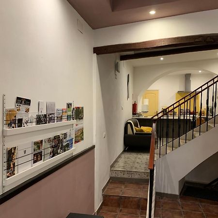 Hostal Casa Michaels Mora d'Ebre Exterior photo